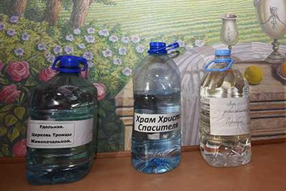 В России врач 4 месяца пыталась оживить мужа святой водой В России врач 4 месяца пыталась оживить мужа святой водой