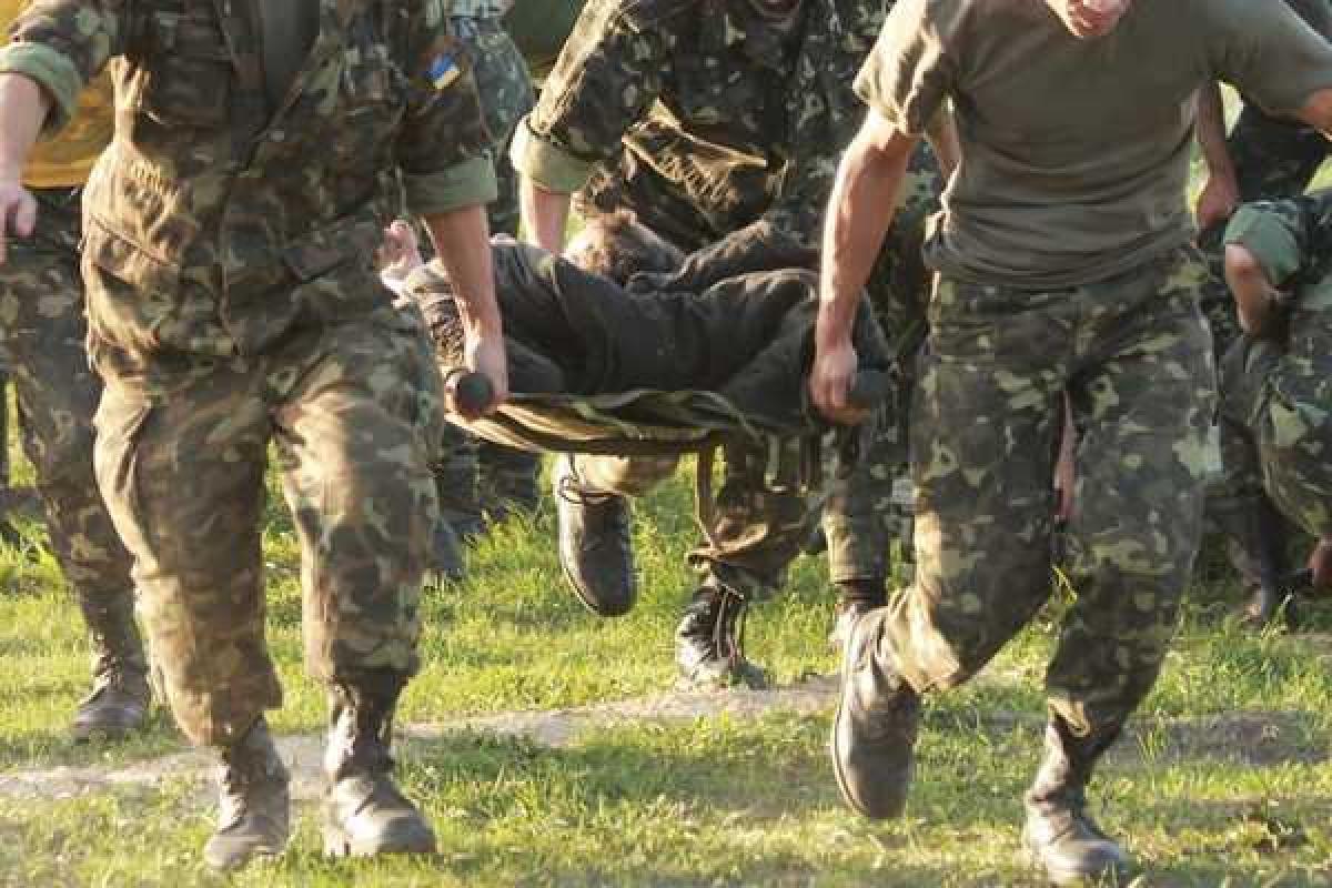 Тяжелораненые украинские бойцы отправятся на лечение в Германию Тяжелораненые украинские бойцы отправятся на лечение в Германию