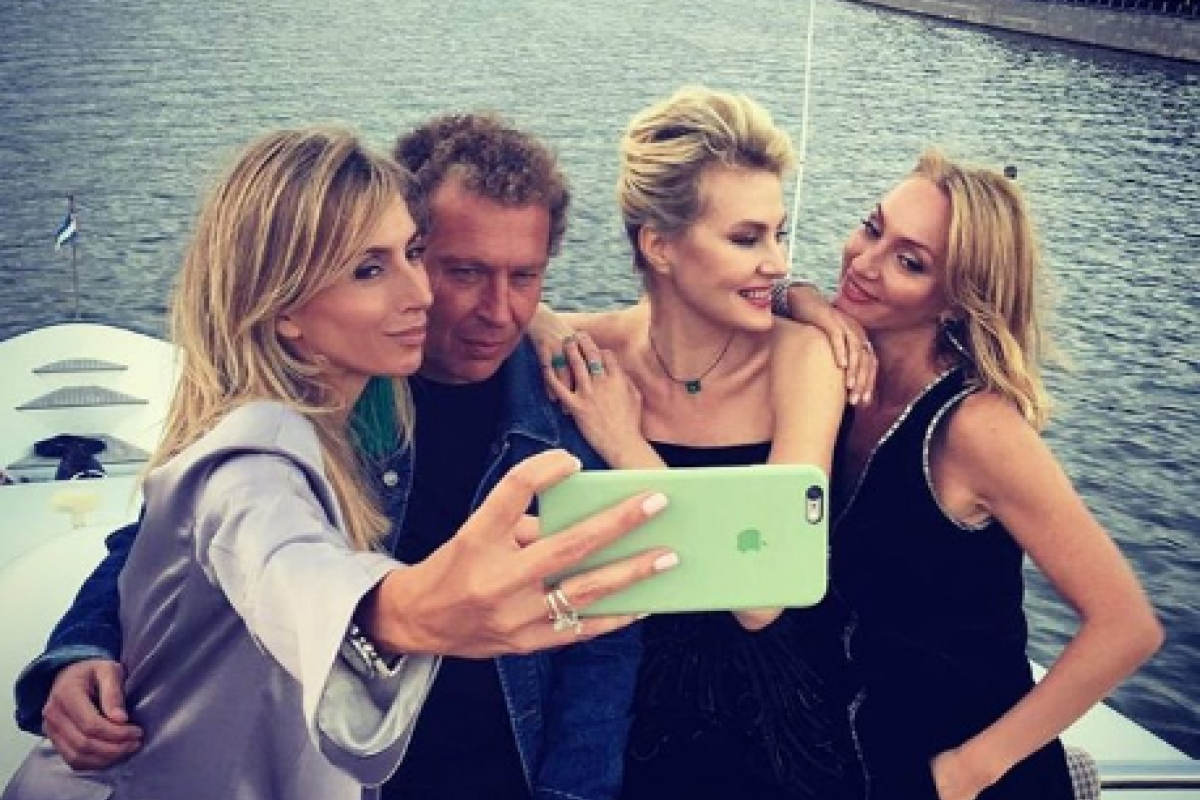 Светлана Бондарчук не снимает кольцо, подаренное бывшим мужем Светлана Бондарчук не снимает кольцо, подаренное бывшим мужем