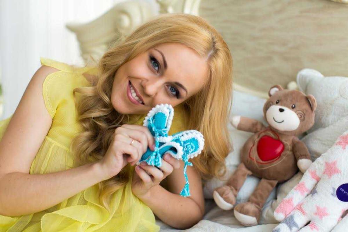 Певица Alyosha набрала 18 кг во время беременности 