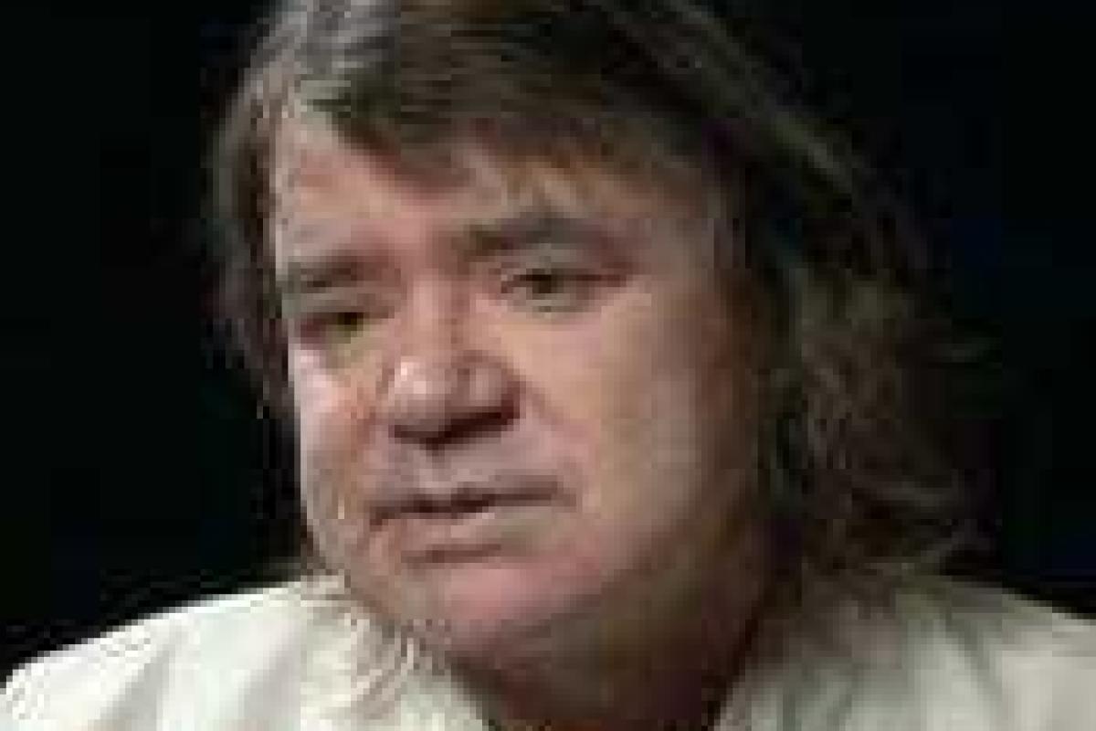 Исполнитель хита "Плачет девушка в автомате" прокомментировал свою госпитализацию Исполнитель хита "Плачет девушка в автомате" прокомментировал свою госпитализацию