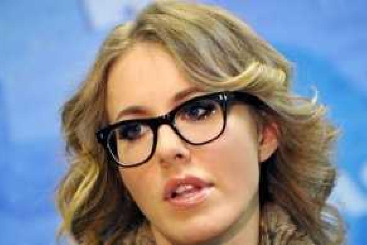 Телеведущая Ксения Собчак рассказала о своей беременности прямо со сцены Телеведущая Ксения Собчак рассказала о своей беременности прямо со сцены