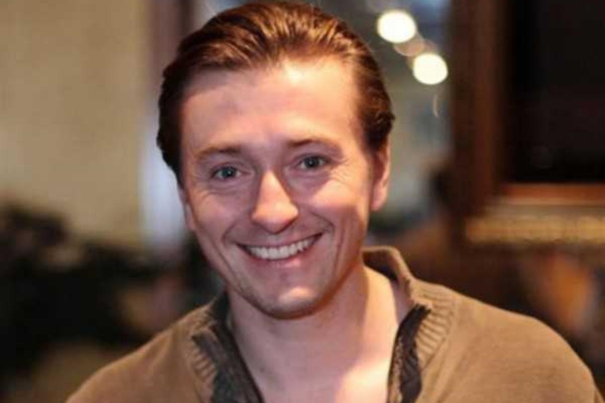 Актер Сергей Безруков показал снимок с новорожденной дочерью Актер Сергей Безруков показал снимок с новорожденной дочерью