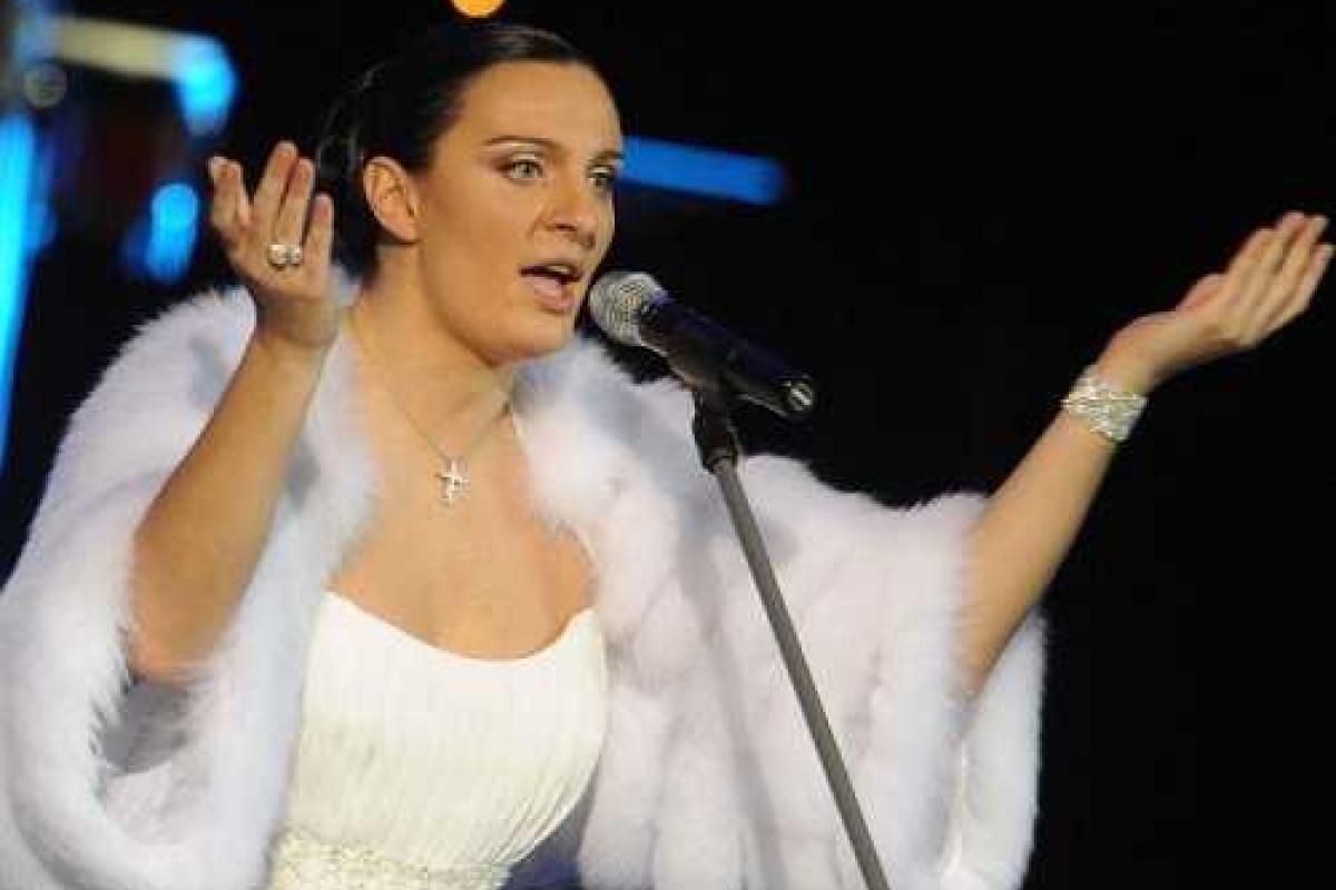 Певица Елена Ваенга сегодня выходит замуж