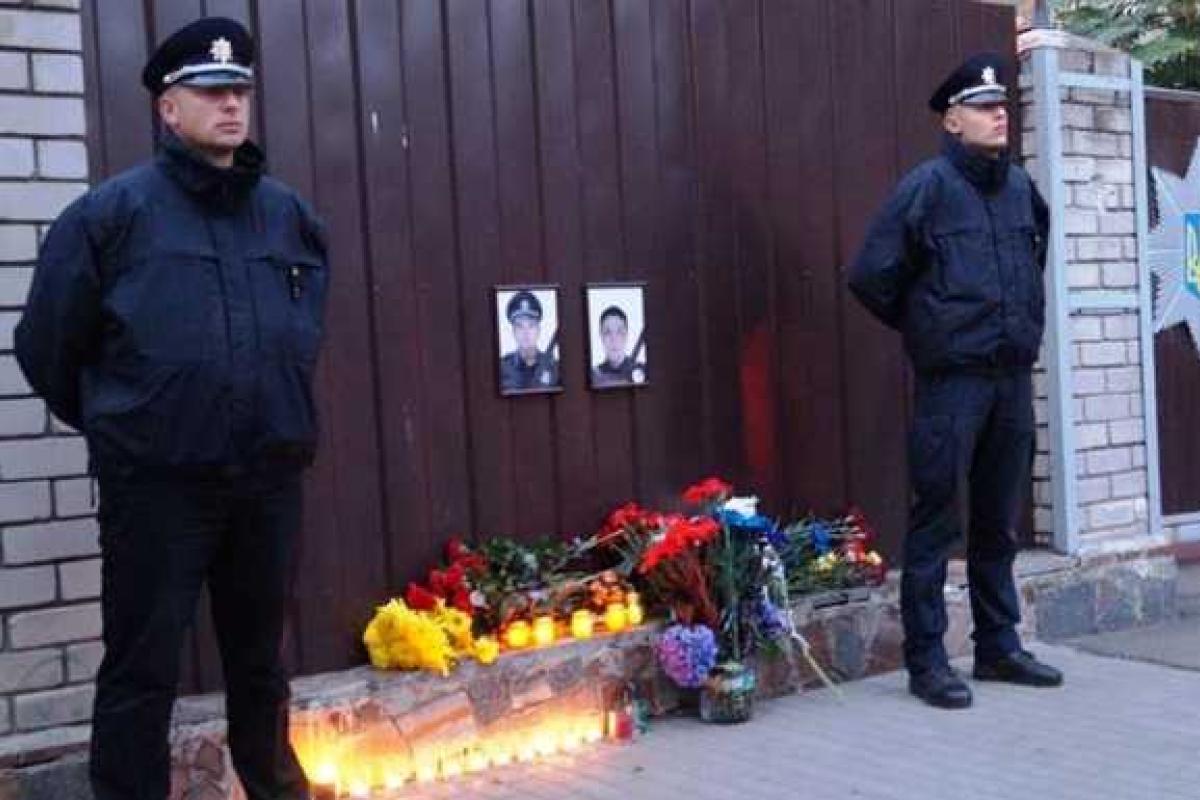 Семьи погибших полицейских получат двухкомнатные квартиры Семьи погибших полицейских получат двухкомнатные квартиры