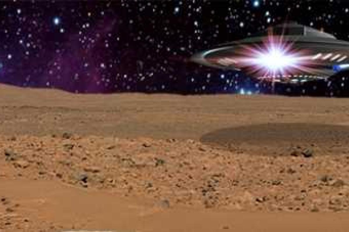 Марсоходу Curiosity удалось сделать фото парящего над поверхностью Красной планеты светящегося объекта