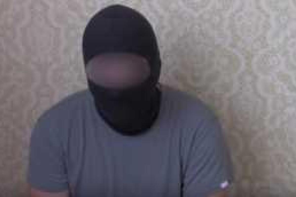 В Сети появилось признание сдавшегося СБУ боевика "ЛДНР" В Сети появилось признание сдавшегося СБУ боевика "ЛДНР"