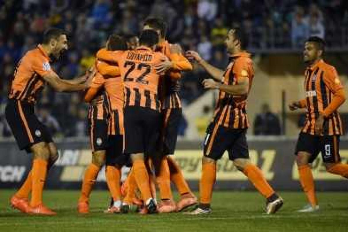 Премьер-лига: "Шахтер" обыграл "Ворсклу" и теперь опережает "Динамо" на 6 очков Премьер-лига: "Шахтер" обыграл "Ворсклу" и теперь опережает "Динамо" на 6 очков