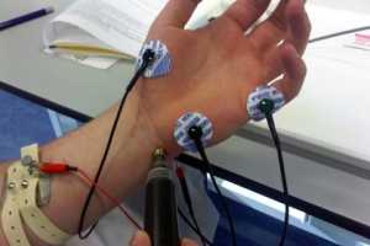 Медики из США нашли способ вернуть к жизни парализованную руку Медики из США нашли способ вернуть к жизни парализованную руку