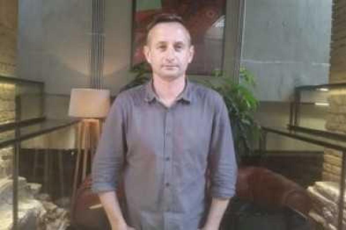 Переселенцы оказались перед страшным выбором: или ты сидишь в подвале, или выезжаешь - Жадан Переселенцы оказались перед страшным выбором: или ты сидишь в подвале, или выезжаешь - Жадан