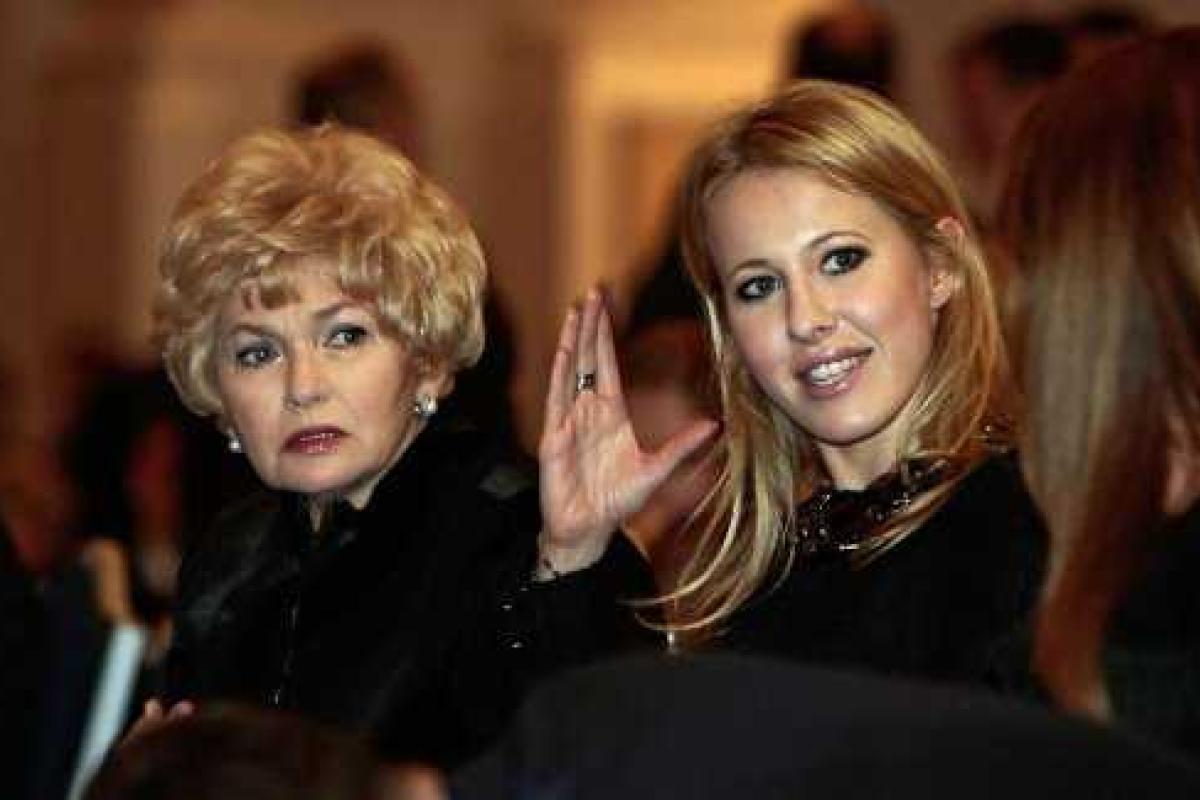 Мать беременной Ксении Собчак рассказала, что мечтает бабушкой двойняшек