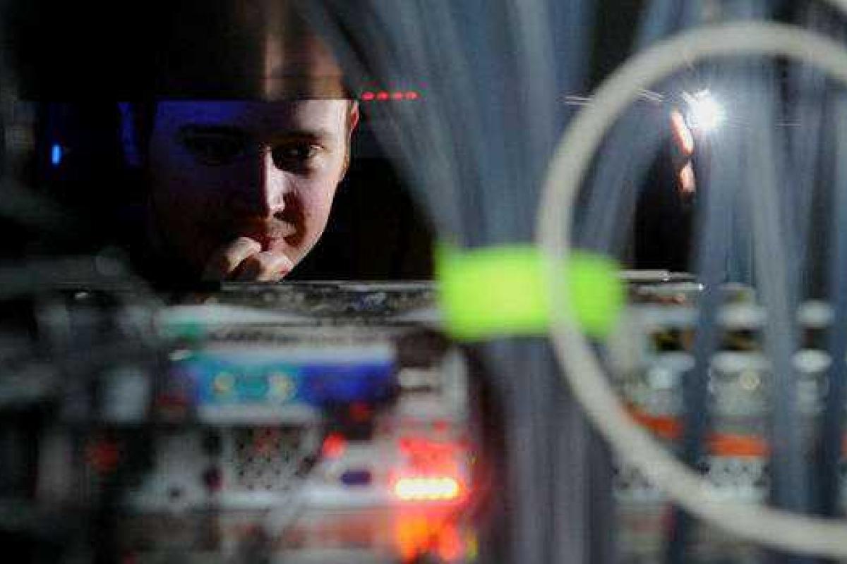 В России ФСБ займется дешифровкой интернет-данных населения В России ФСБ займется дешифровкой интернет-данных населения