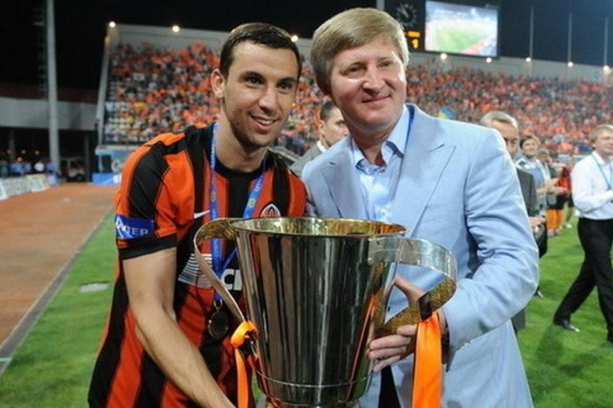 Ринат Ахметов готов отпустить Дарио Срну в испанский клуб бесплатно Ринат Ахметов готов отпустить Дарио Срну в испанский клуб бесплатно