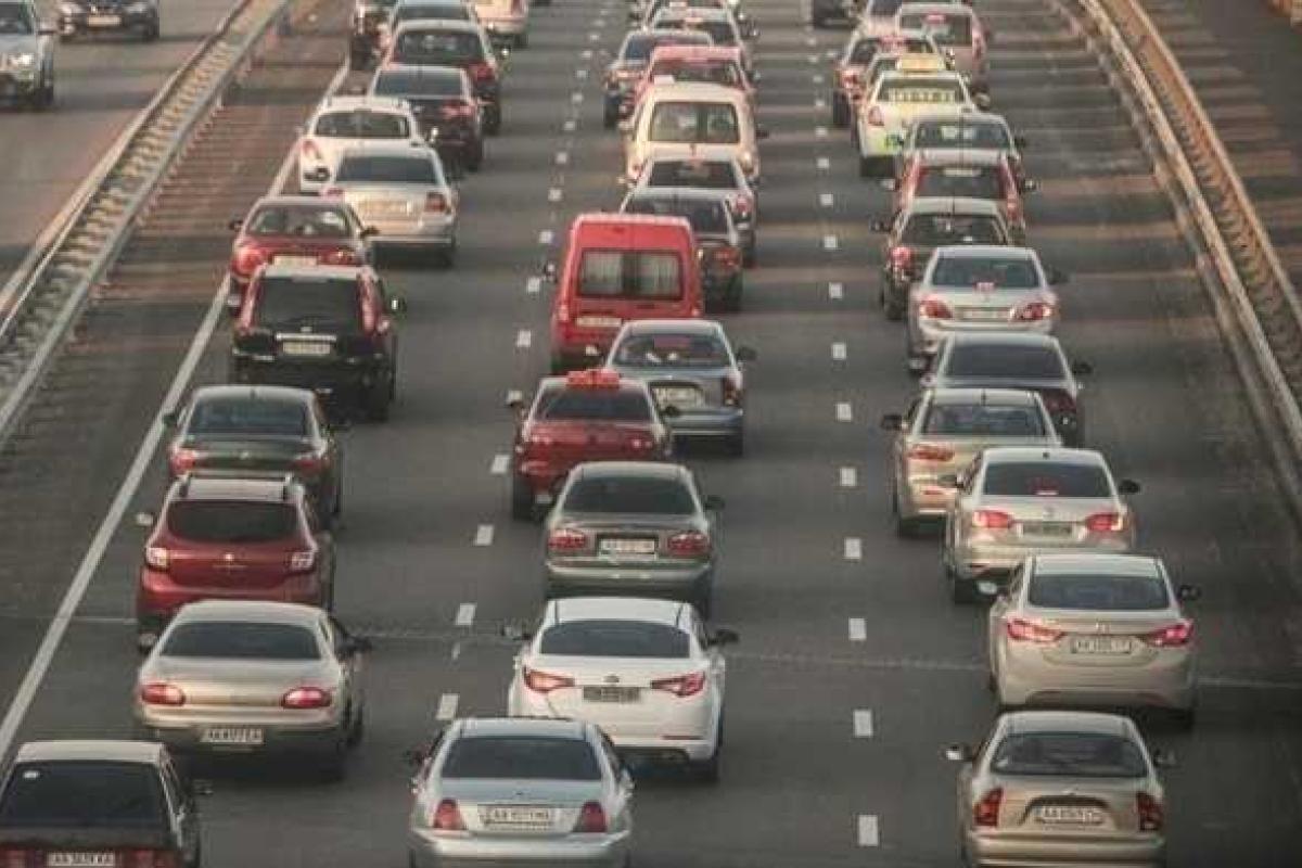 Столица остановилась в огромной пробке Столица остановилась в огромной пробке