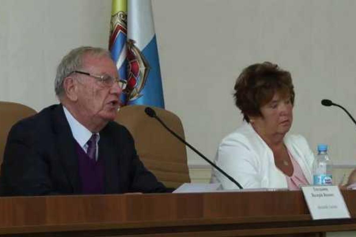 Мэр Черноморска признался, что "уже не ворует вообще" Мэр Черноморска признался, что "уже не ворует вообще"