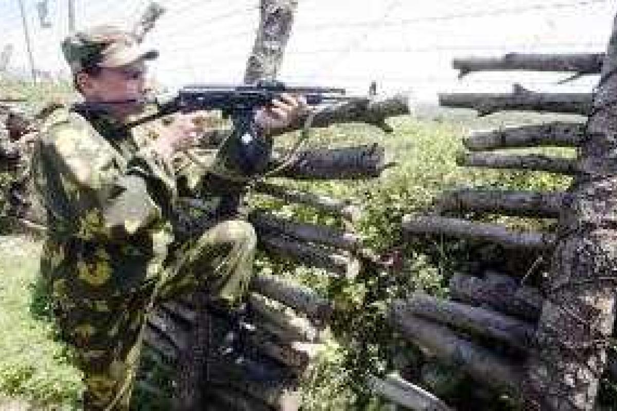 В Донбассе российские наемники сожгли 20 палаток в полевом лагере