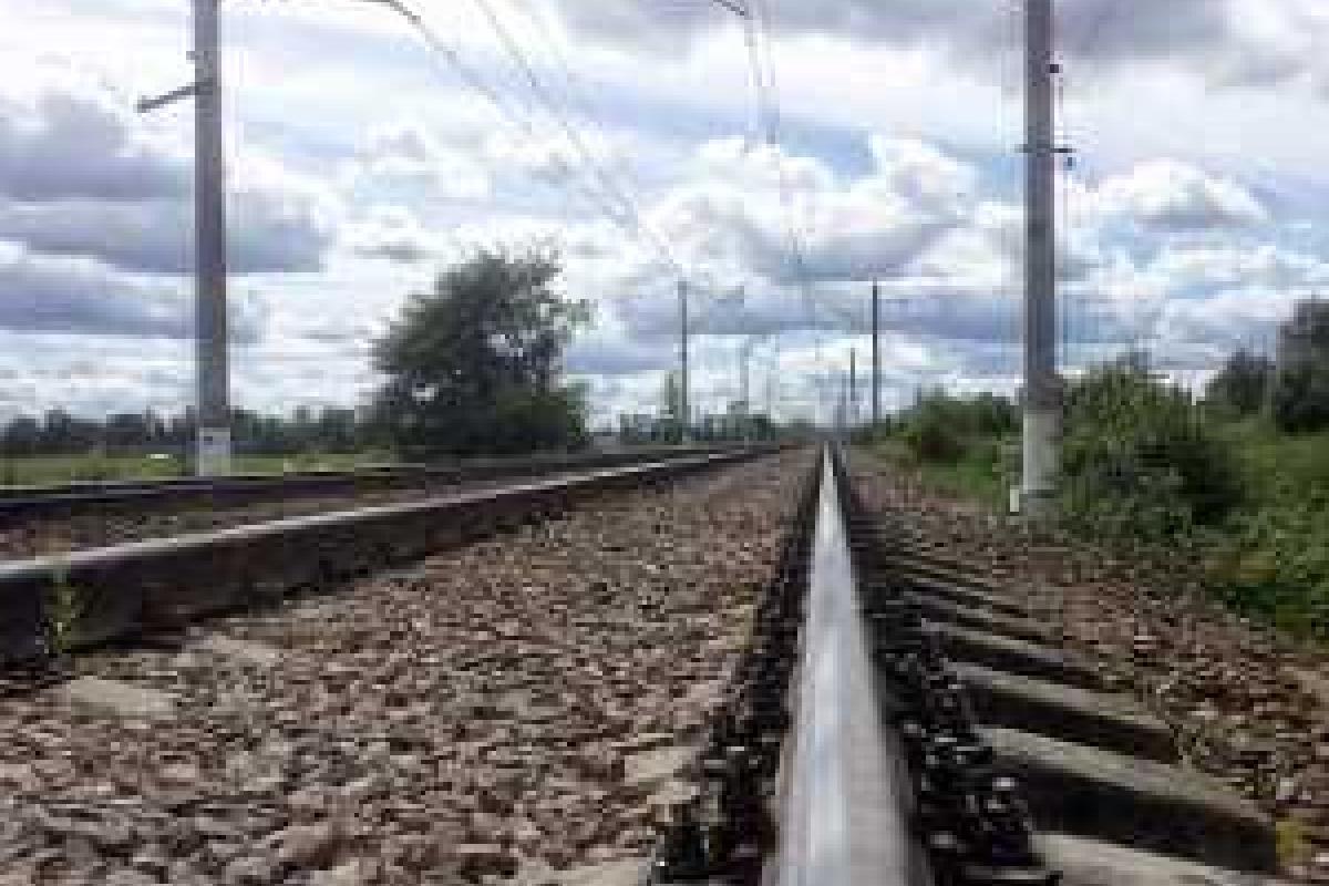 В России мост рухнул в реку вместе с поездом