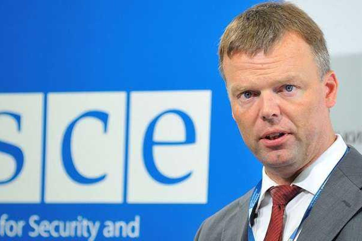 ОБСЕ не будет покидать Донбасс - Хуг ОБСЕ не будет покидать Донбасс - Хуг