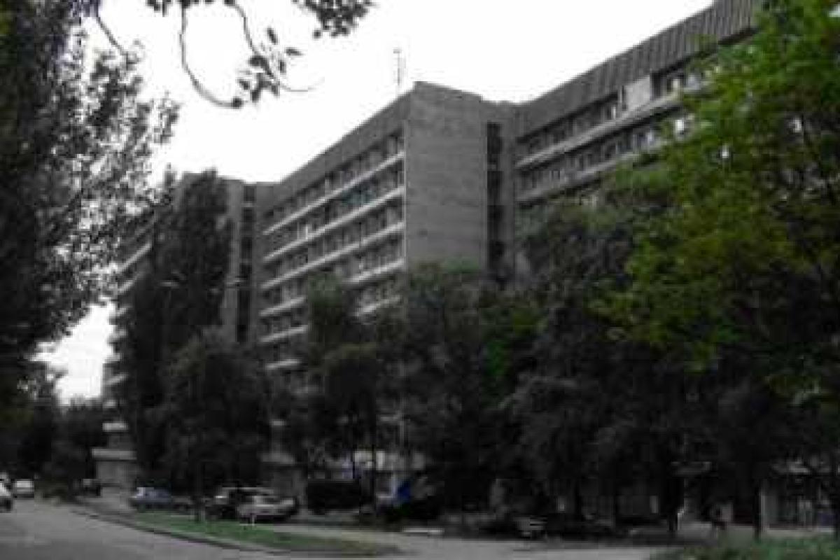 В Донецке после ухода боевиков "ДНР" из студенческих общежитий, в стенах не осталось даже проводов - соцсети