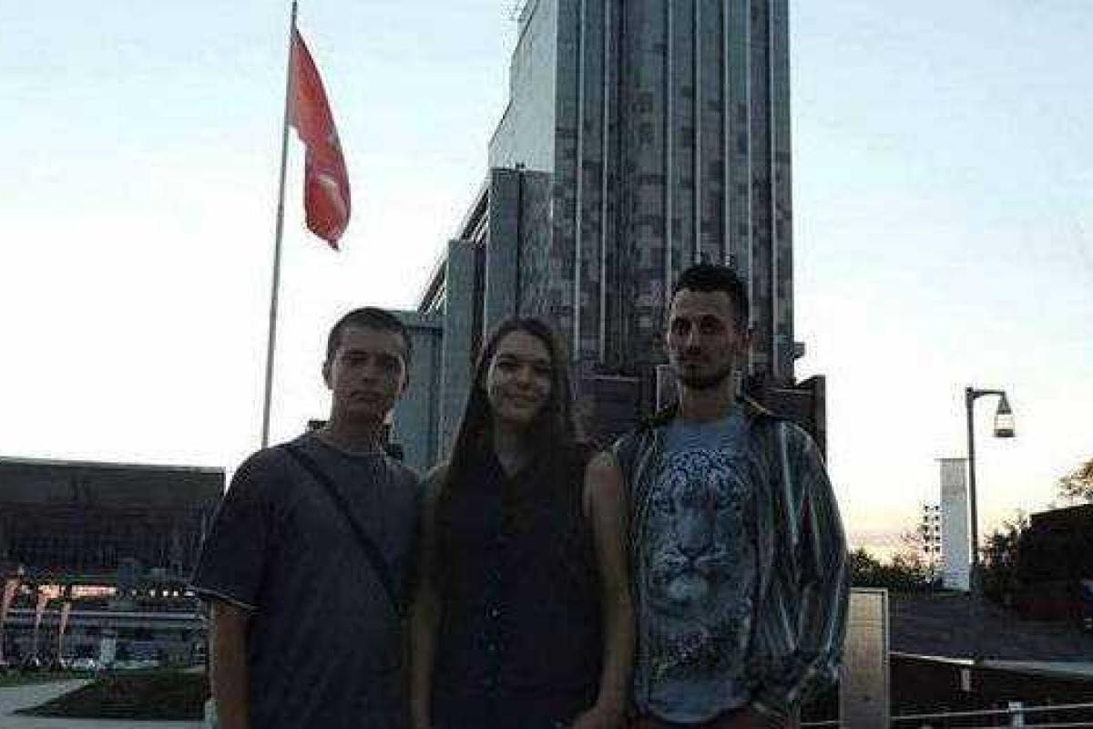 Студент, который бросил торт в Марченко, оказался фанатом путинских "зеленых человечков"