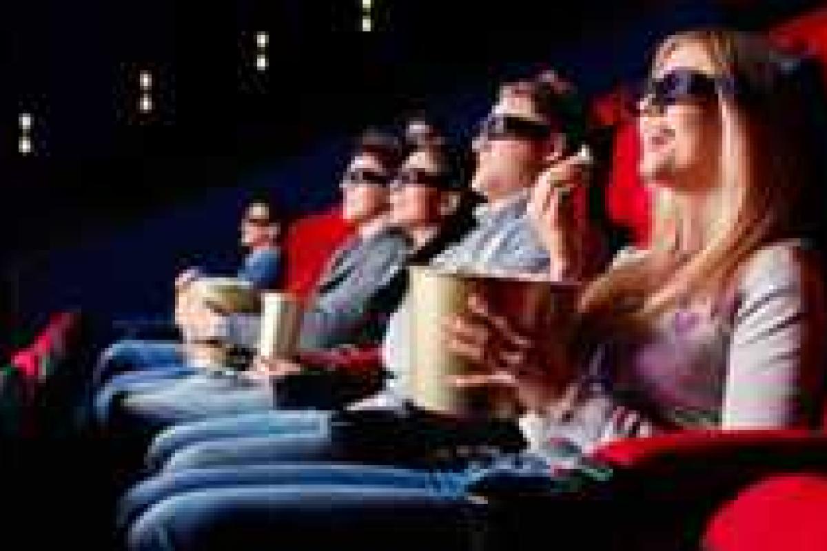 Просмотр эмоциональных фильмов снимает боль - ученые