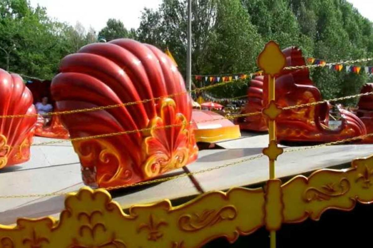 Кабинка с 7-летним ребенком оторвалась на аттракционе в Калининграде Кабинка с 7-летним ребенком оторвалась на аттракционе в Калининграде