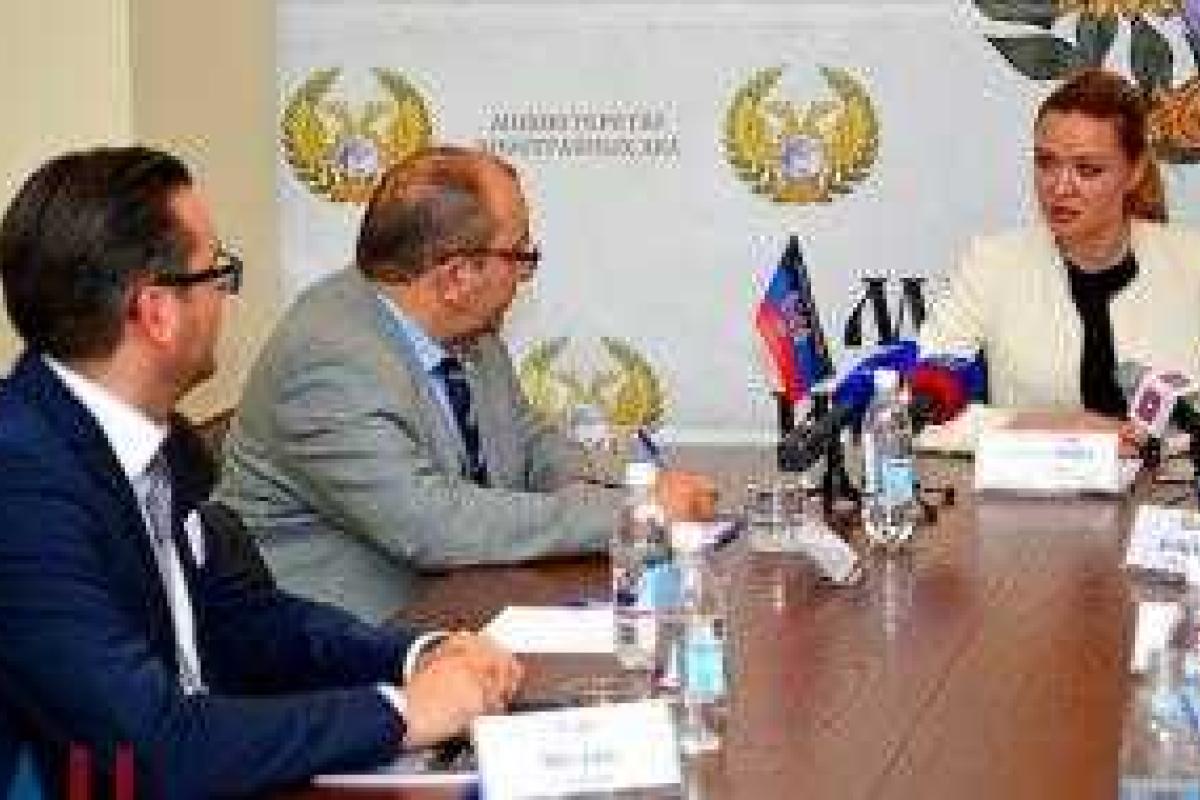 В "ДНР" боевики рассказали, сколько журналистов появится на "праймериз" В "ДНР" боевики рассказали, сколько журналистов появится на "праймериз"