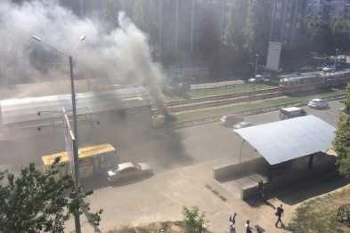 В Киеве задымилась станция скоростного трамвая