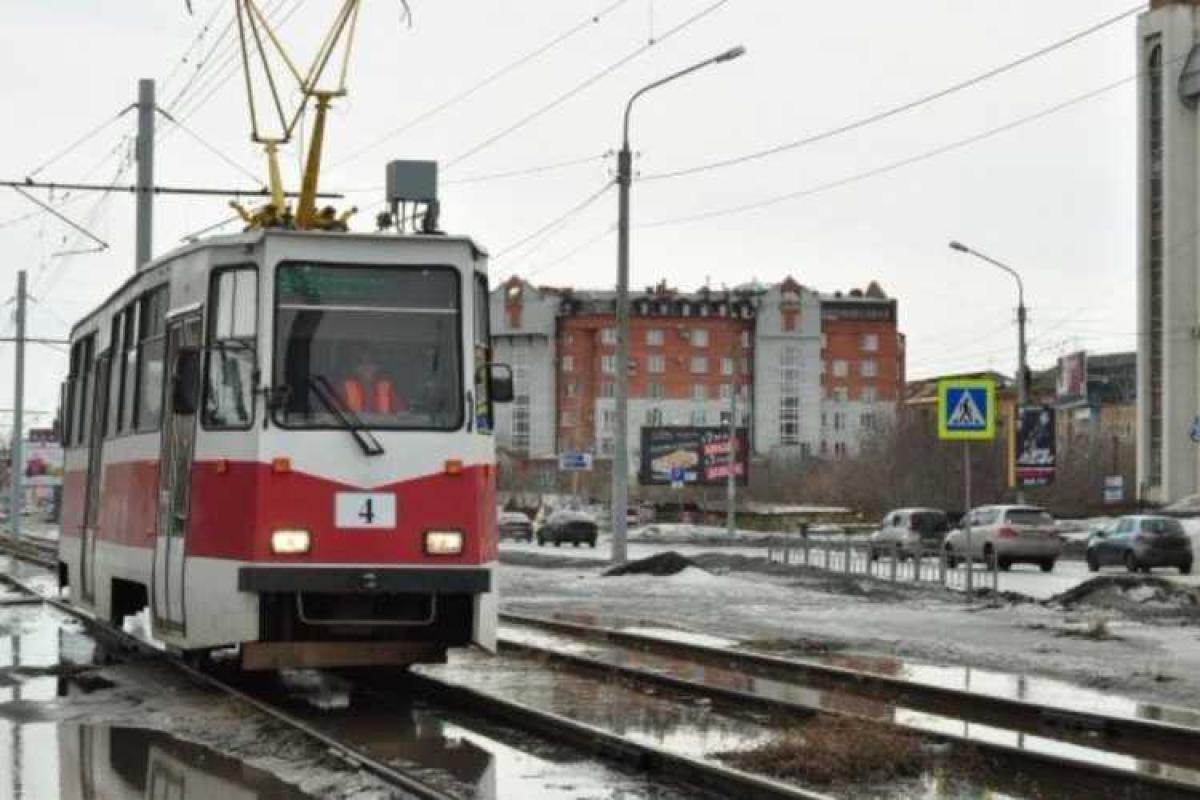 Россиянку, увлеченную смартфоном, сбил трамвай 