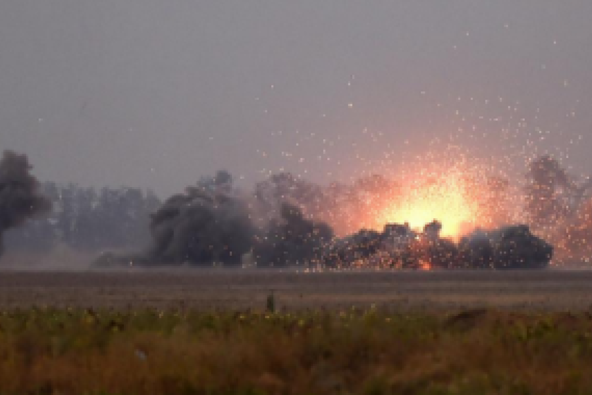 Боевики "ДНР" из тяжелой артиллерии обстреляли Павлополь