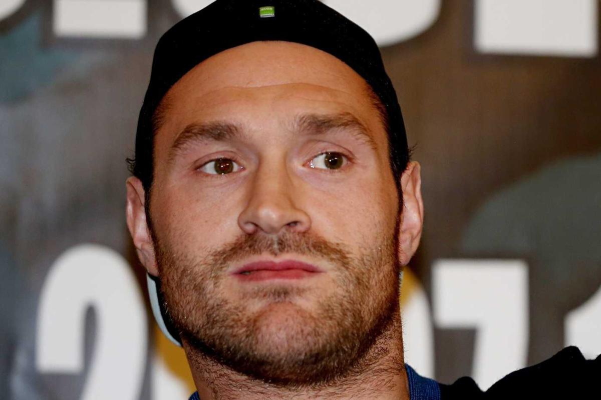 Измученный душевными страданиями боксер Тайсон Фьюри просит убить его