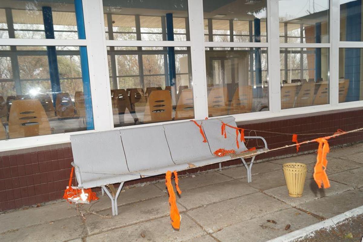 У Лисичанську на залізничному вокзалі знайшли вибухівку У Лисичанську на залізничному вокзалі знайшли вибухівку