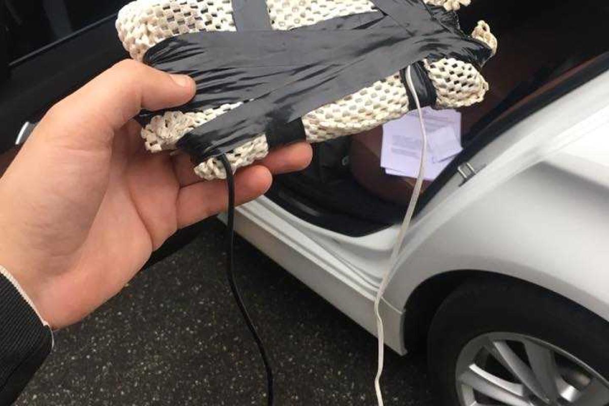 Адвокат Елены Лукаш заявил, что нашел в своей машине "прослушку" 