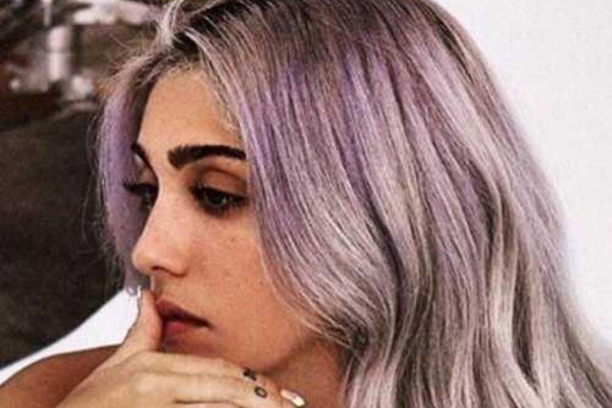 Дочь Мадонны появилась на публике в откровенном наряде с обнаженной грудью