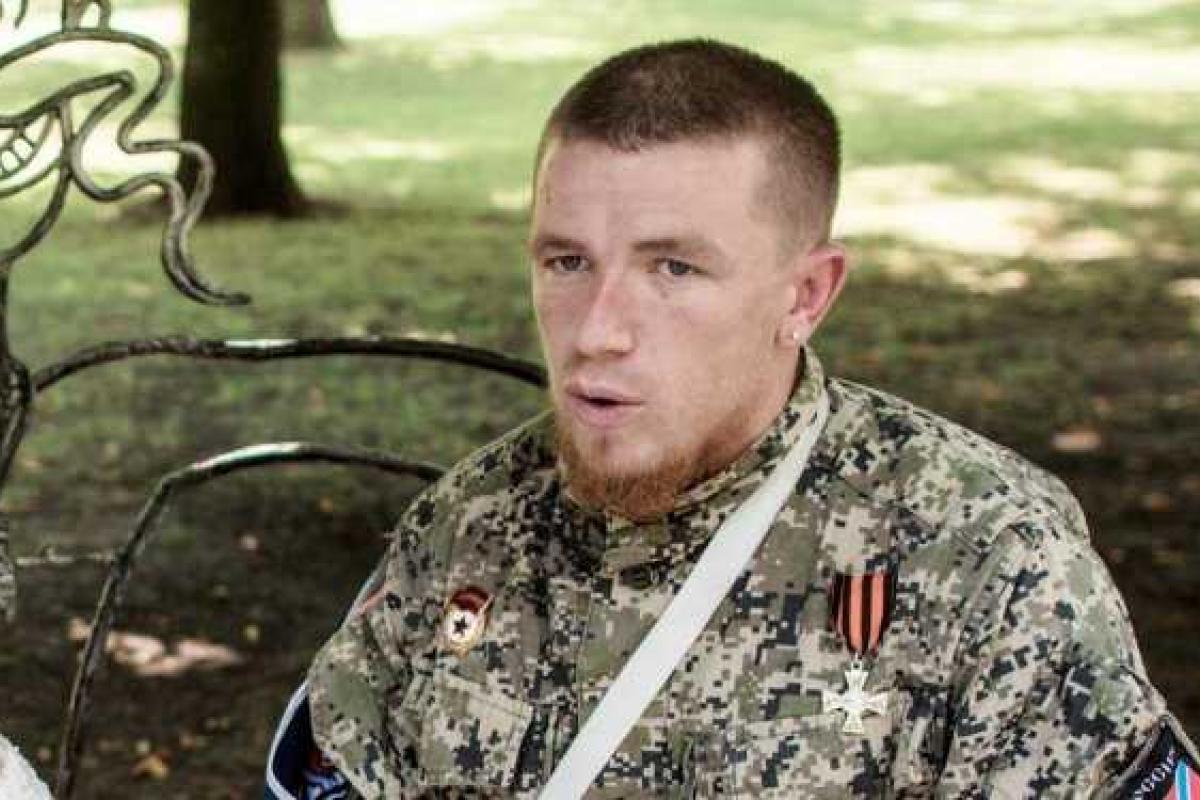 В Донецке бюджетников принудительно сгоняют прощаться с Моторолой В Донецке бюджетников принудительно сгоняют прощаться с Моторолой