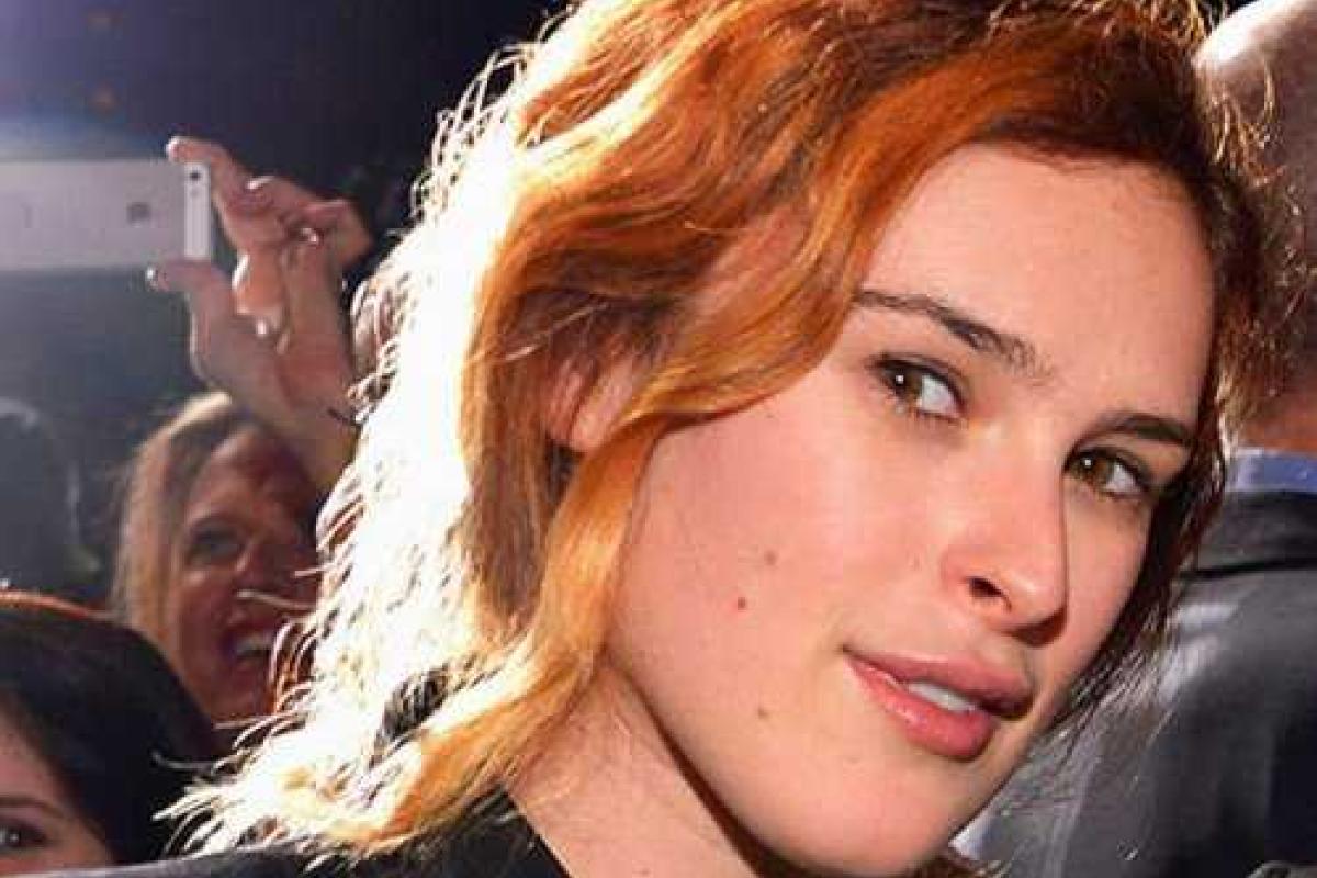 Дочь Брюса Уиллиса и Деми Мур снялась в фотосессии в стиле ню