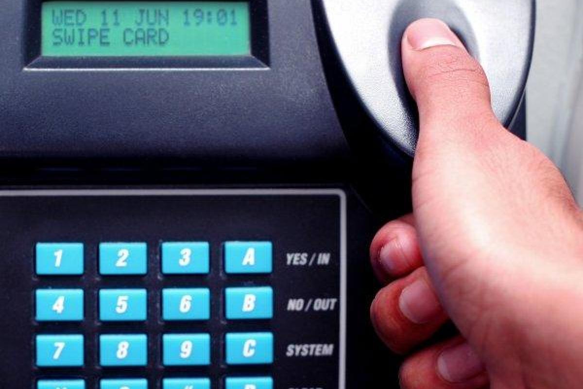 У американцев появится возможность оплачивать счета с помощью отпечатков пальцев У американцев появится возможность оплачивать счета с помощью отпечатков пальцев