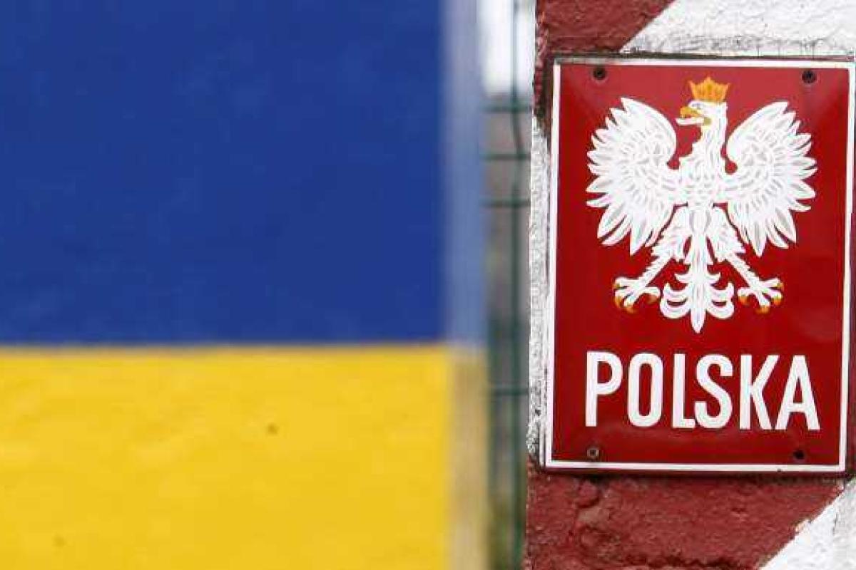 На границе с Польшей в очередях застряли больше тысячи автомобилей