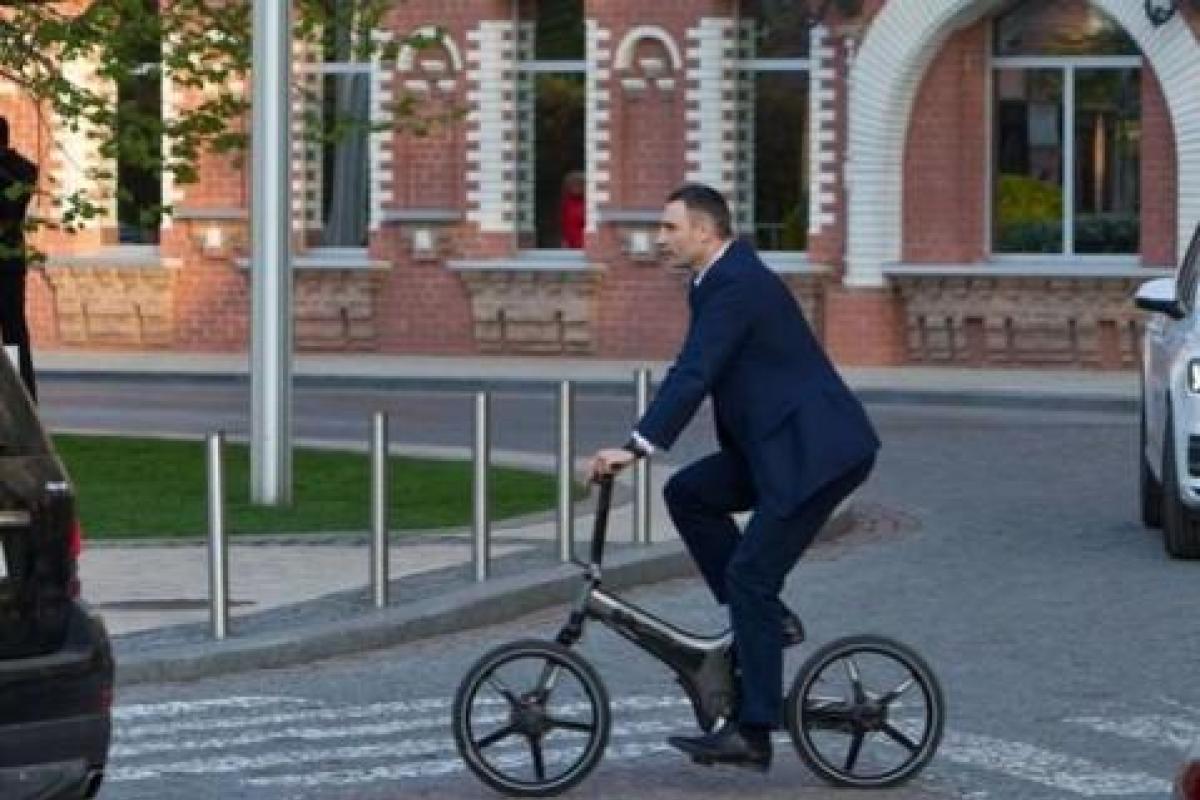 Мэр Киева задекларировал 7 велосипедов Мэр Киева задекларировал 7 велосипедов