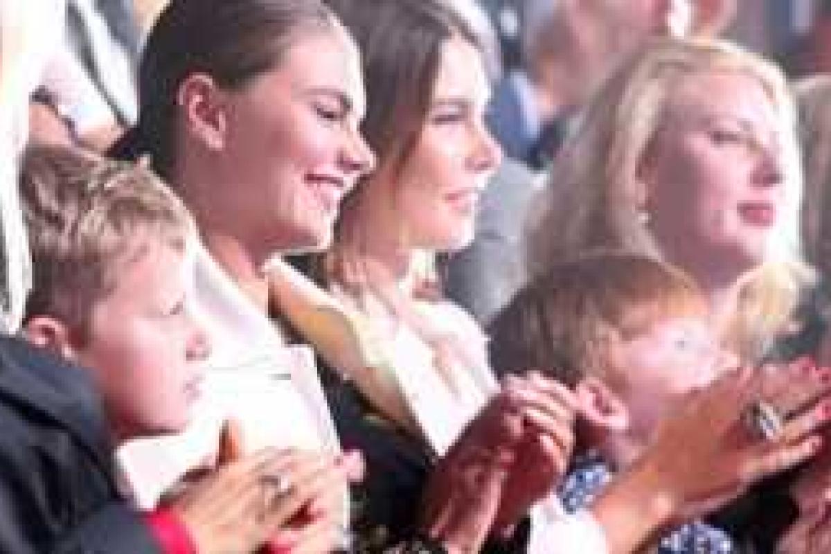 СМИ раскопали новую информацию о детях Путина и Кабаевой СМИ раскопали новую информацию о детях Путина и Кабаевой