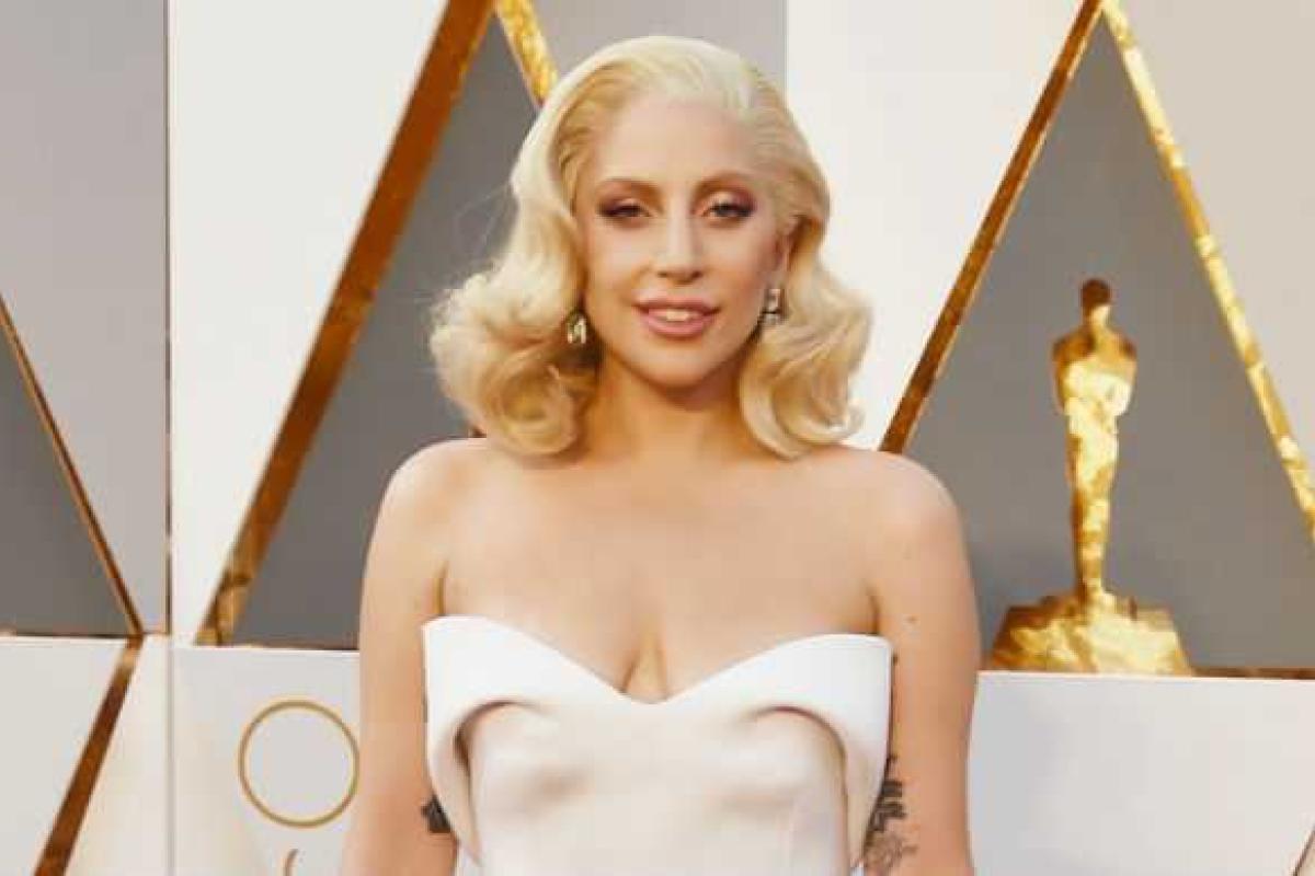 Леди Гага решила отказаться от эпатажного стиля