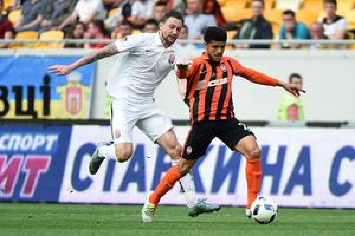 Премьер-лига, 10-й тур: "Шахтеру" удалось обыграть "Зарю" Премьер-лига, 10-й тур: "Шахтеру" удалось обыграть "Зарю"