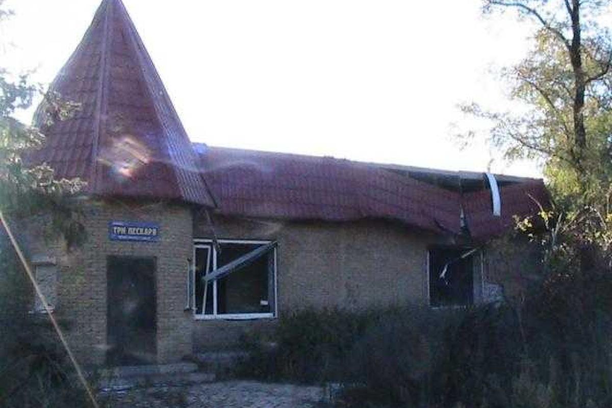 «Русский мир» пришел: в соцсетях показали разрушенное кафе под Донецком  
