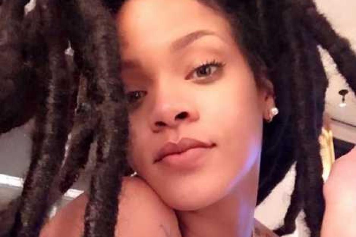 Рианна шокировала своими волосами