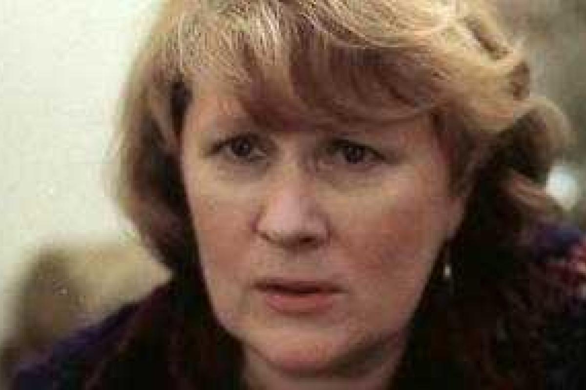 Умерла Шурочка из "Служебного романа"