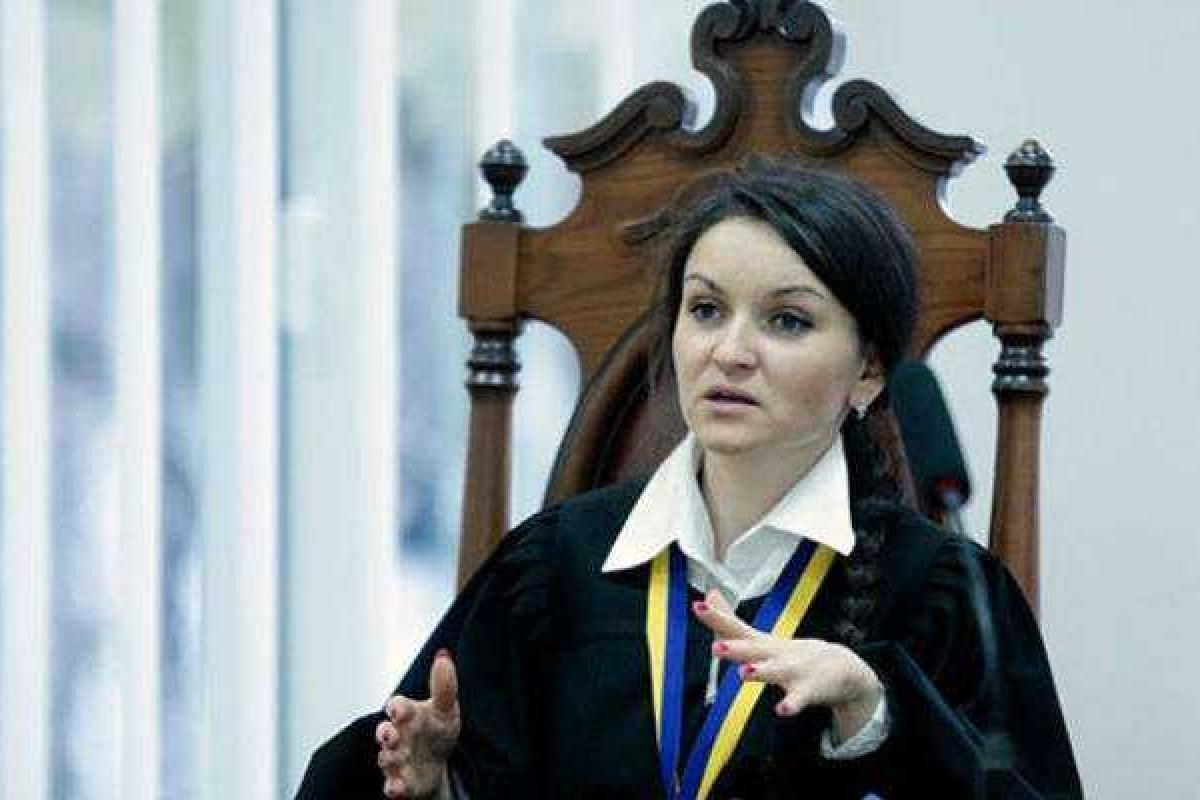 Скандальная судья Царевич перед увольнением купила элитное авто