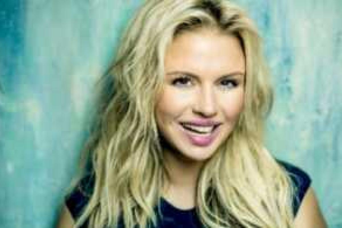 Поклонники жестко раскритиковали внешний вид певицы Анны Семенович