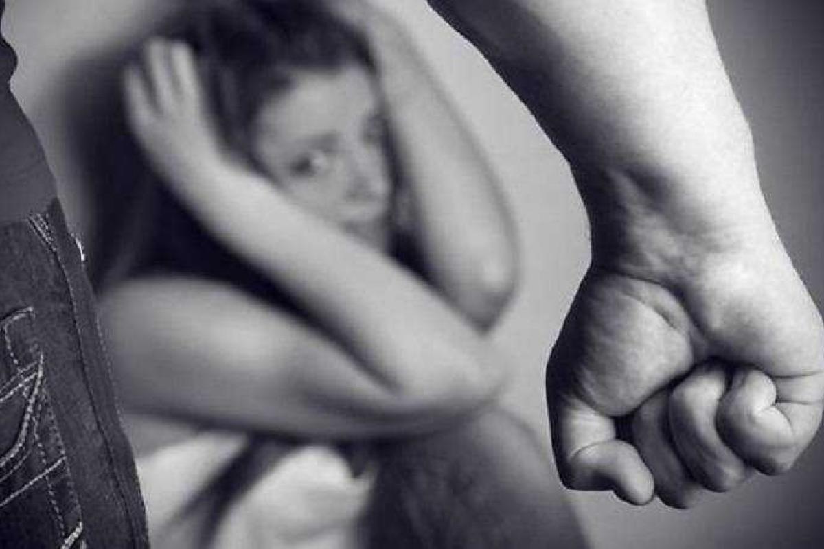 В оккупированном Луганске прямо средь бела дня изнасиловали школьницу