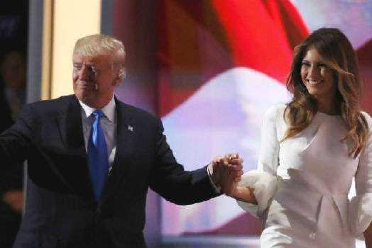 Супруга Трампа возмущена высказыванием своего мужа о женщинах Супруга Трампа возмущена высказыванием своего мужа о женщинах