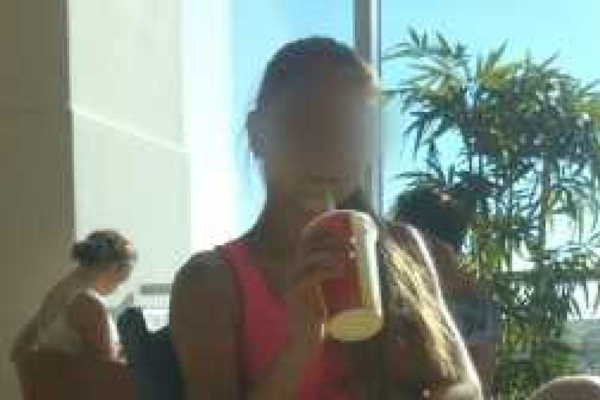 В России пропавшую 15-летнюю девочку нашли мертвой: убийцы выбросили тело в мусорный бак В России пропавшую 15-летнюю девочку нашли мертвой: убийцы выбросили тело в мусорный бак